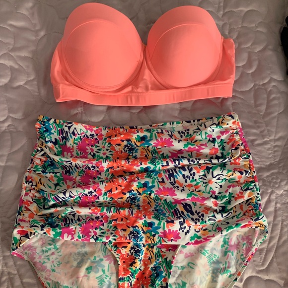 Swimsuit - Picture 1 of 1